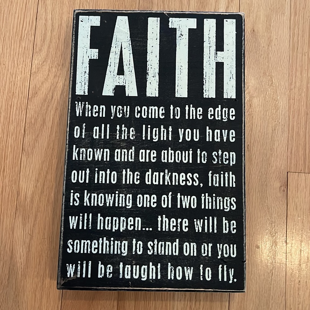 Faith signs all in good condition. - Picture 2 of 7